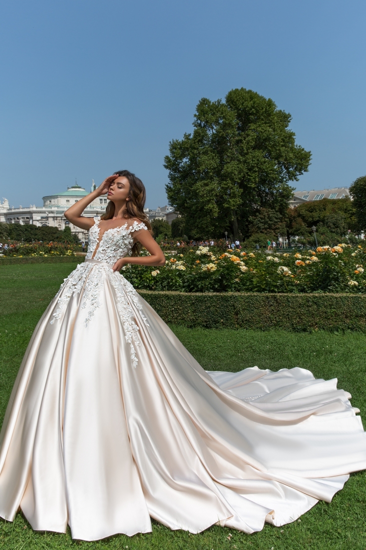 Свадебное платье Orianna бальное (пышное) белое, длинное, пышное, фото, коллекция 2018