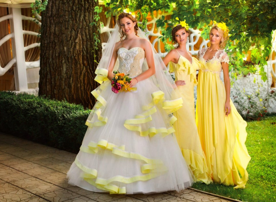 Свадебные платья в стиле 2010-х годов. Фото 8