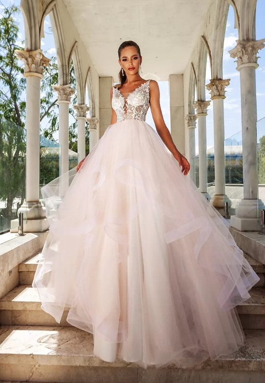 Свадебные платья розового цвета 2023. Фото 23
