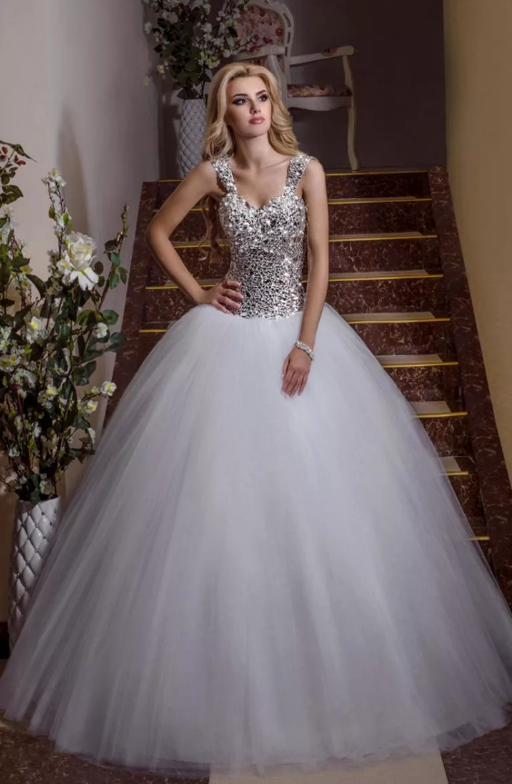 Серебряное свадебное платье 2023. Фото 7