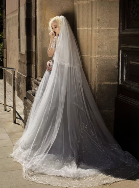 Серебряное свадебное платье 2023. Фото 11