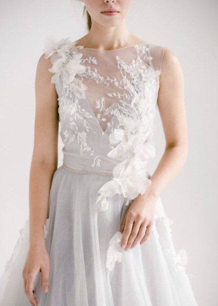 Свадебные платья с цветочной аппликацией. Фото 7