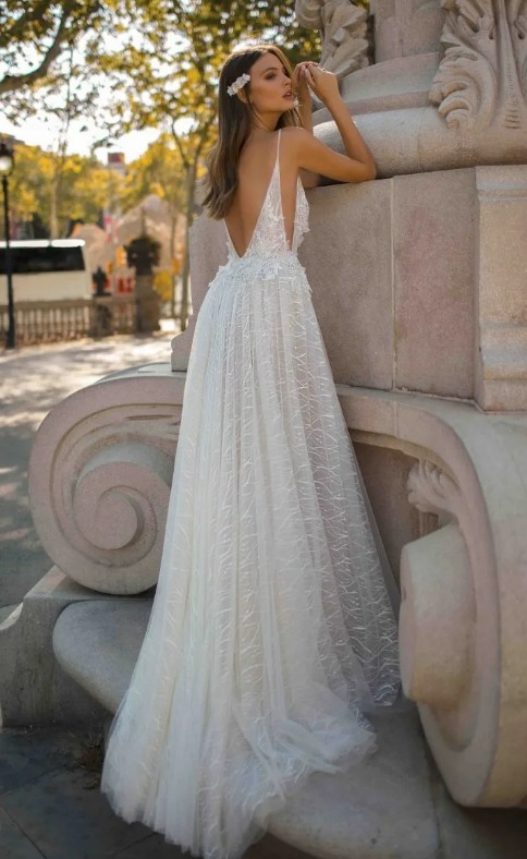 Красивые свадебные платья с открытой спиной. Фото 7