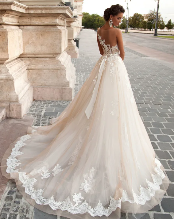 Красивые свадебные платья с открытой спиной. Фото 8