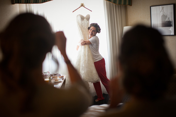 Сборы жениха и невесты: как превратить это в увлекательную фотосессию. Фото 7