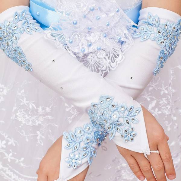 Свадебные перчатки, или Как создать законченный и элегантный образ невесты. Фото 18