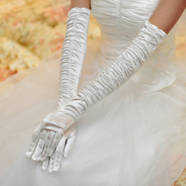 Свадебные перчатки, или Как создать законченный и элегантный образ невесты. Фото 3