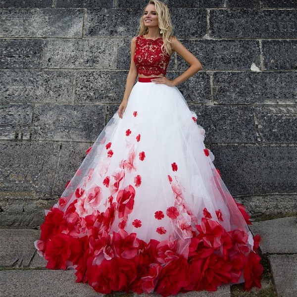 Бело-красное свадебное платье: новый взгляд на традиционный наряд невесты. Фото 7