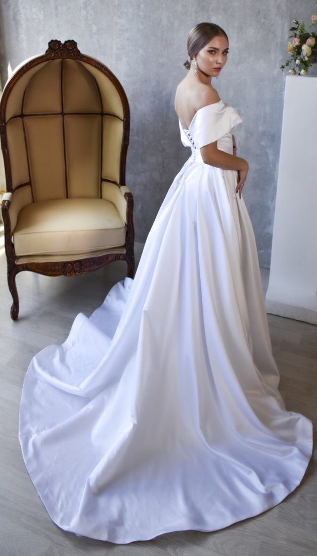 Свадебное платье Passetto  а-силуэт (принцесса) белое, из атласа, длинное, в пол, пышное, подходит беременным, большого размера, фото, коллекция 2022