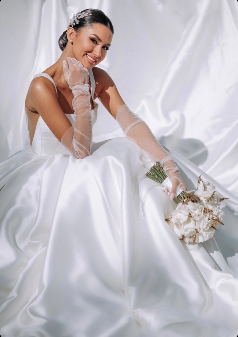 Свадебное платье Элизе а-силуэт (принцесса) айвори, из атласа, длинное, в пол, пышное, фото, коллекция 2023