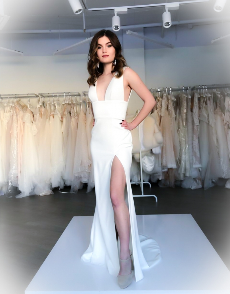 Свадебное платье Симпли прямое айвори, из атласа, длинное, в пол, фото, коллекция 2021