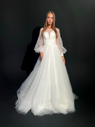 Закрытое свадебное платье с блеском купить в Минске