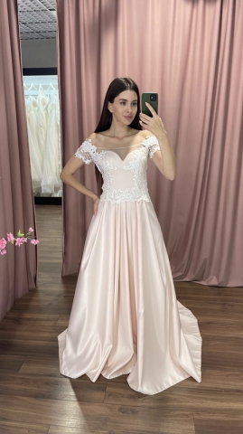  Атласное свадебное платье с корсетом персикового цвета и коротким рукавом купить в Минске