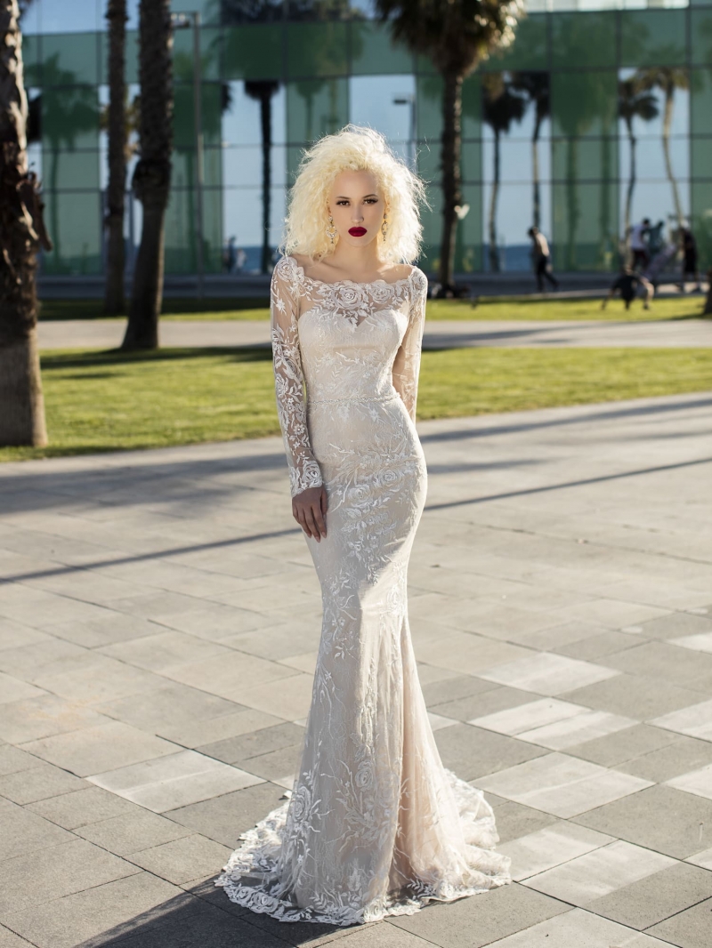 Свадебное платье Freesia New (Daria Karlozi) прямое айвори, закрытое, длинное, фото, коллекция 2021