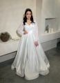Стильное атласное свадебное платье