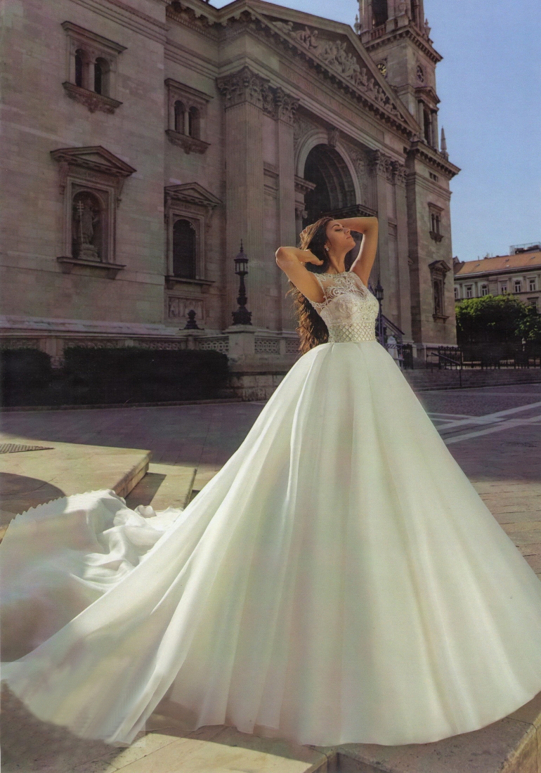 Свадебное платье 2028 бальное (пышное) айвори, закрытое, длинное, пышное, большого размера, фото, коллекция 2020