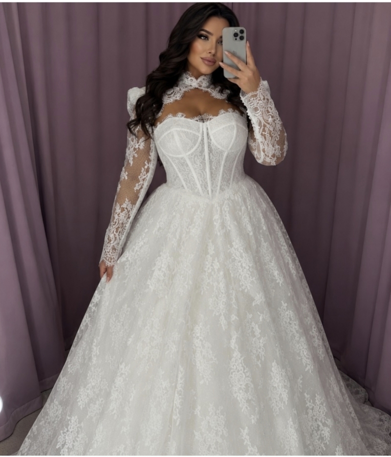 Свадебное платье Vivienne бальное (пышное) айвори, закрытое, длинное, в пол, пышное, большого размера, фото, коллекция 2027