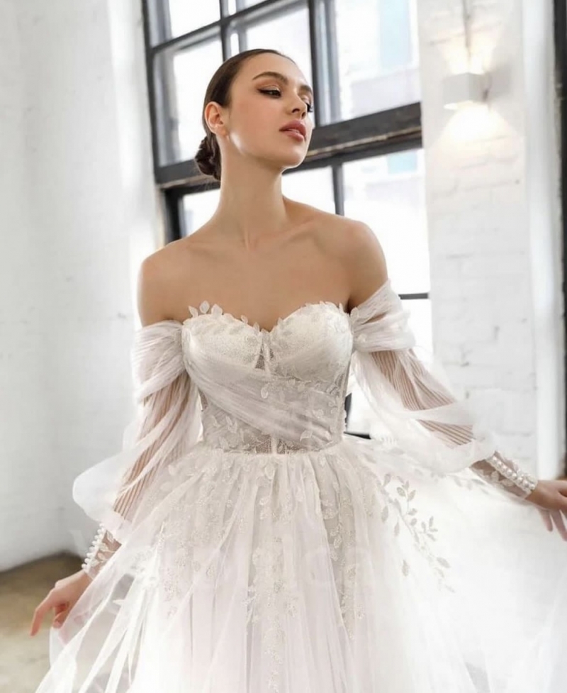 Свадебное платье Monica а-силуэт (принцесса) белое, из фатина, длинное, в пол, пышное, фото, коллекция 2024