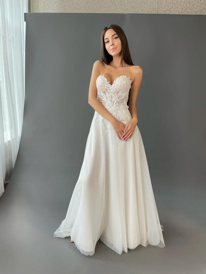 Свадебное платье «Кармен» а-силуэт (принцесса) белое, из фатина, длинное, в пол, фото, коллекция 2021